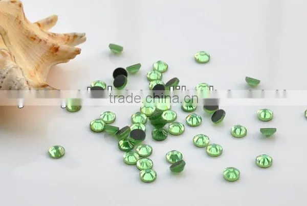Crystal Fashion DMC Hot Fix Stone Shiny Garment Accessories for Apparel in Peridot photo-3