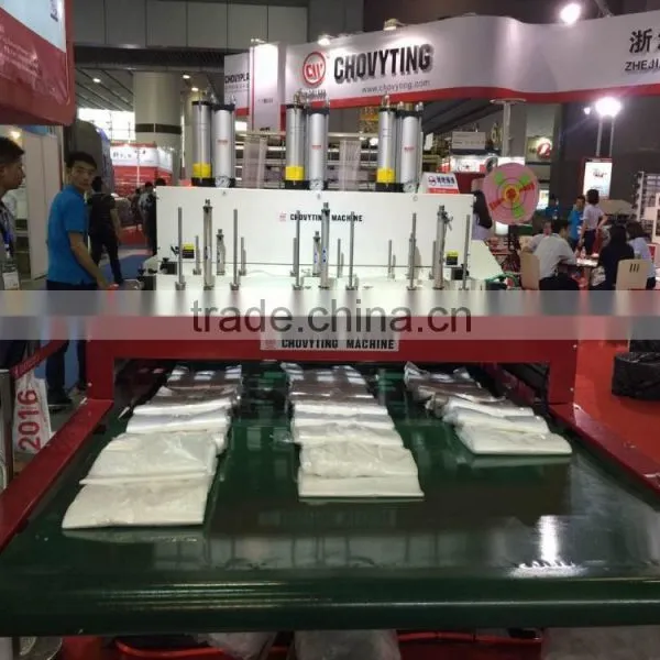 Servo Motor Driven High Speed 3 Track Vest Bag Making Machine photo-3