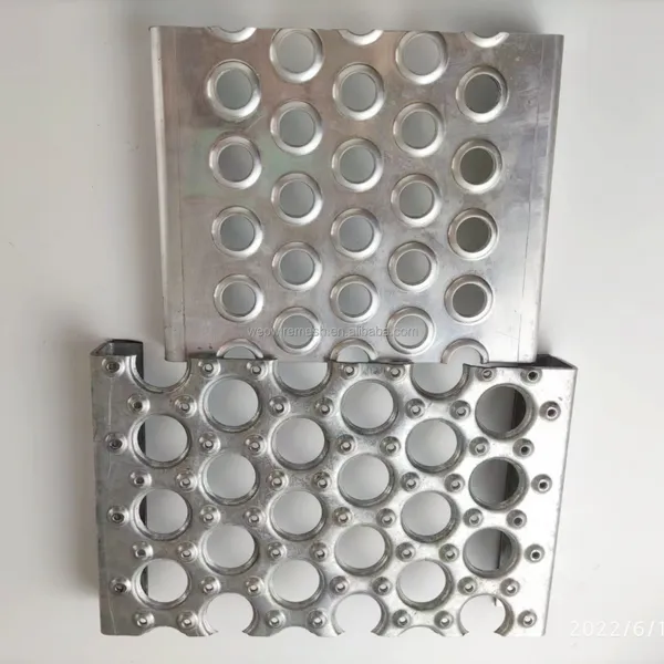 Traction Tread Plank Grating Dimple Perforated Metal With Round Hole Anti Skid Plate for Flooring Walkway photo-4