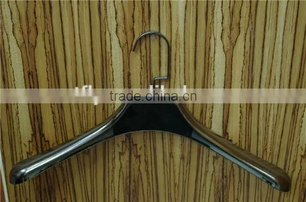 Durable Plastic Hanger for Wet Clothes photo-3