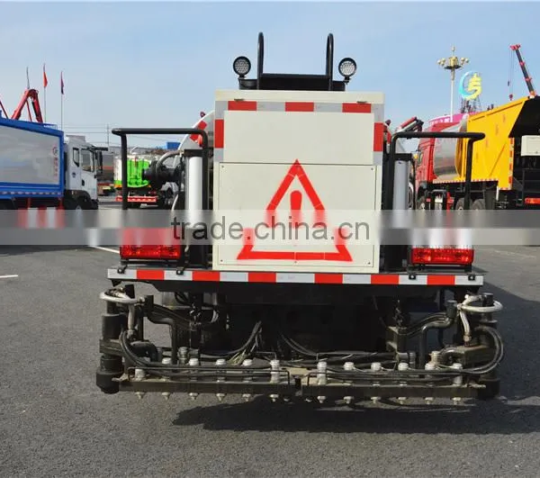 Dongfeng Mini Bitumen Emulsion Sprayer Tank Truck photo-6