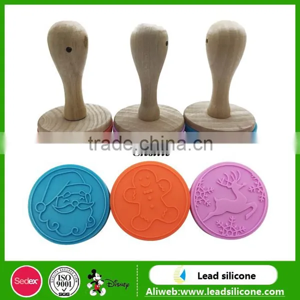 3D Custom Silicone Cookie Stamp With Wooden Handle Eco-friendly Food Grade Cute Silicone Cookie Stamp photo-5