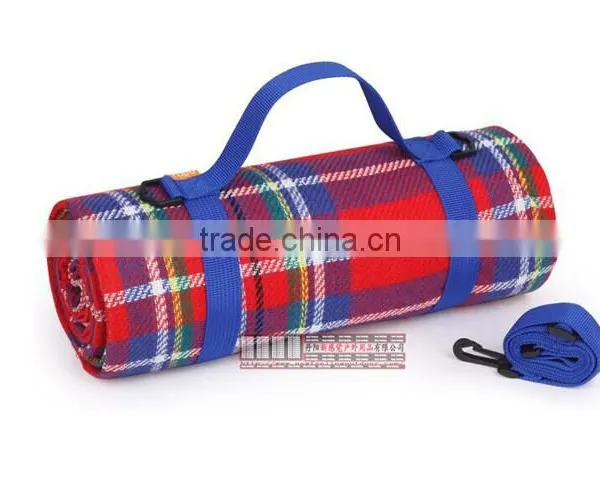 TOOTS Factory Outdoor Foldable Fleece Picnic Blanket With Handle photo-5