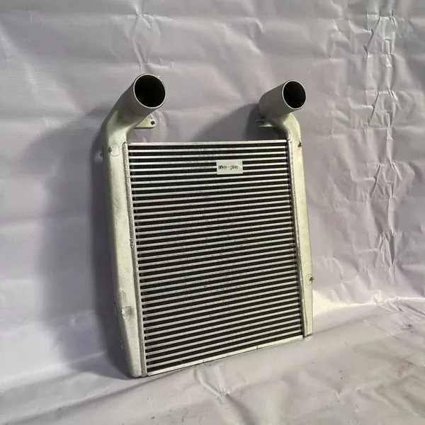 Radiator Pop-ups FAW J6 Truck Intercooler 1119010-DV100 Auto Cooling System photo-2
