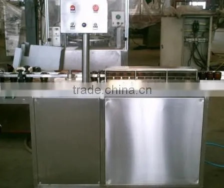 DZAE Screw conveyer type bottle cleaning machine