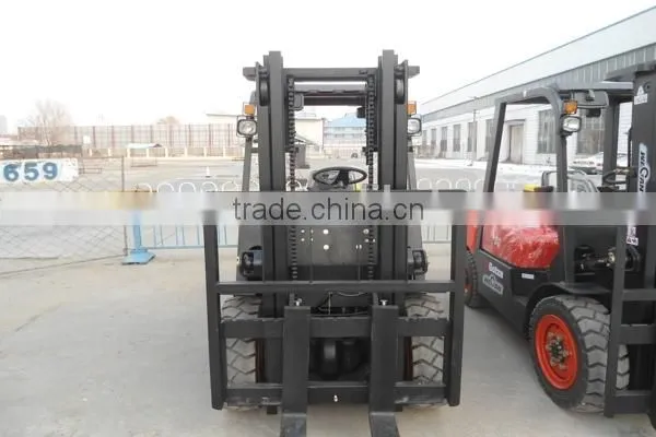 2 Ton Tcm Forklift Manual Dealers With Side Shift Fork and Three Meters Mast photo-3