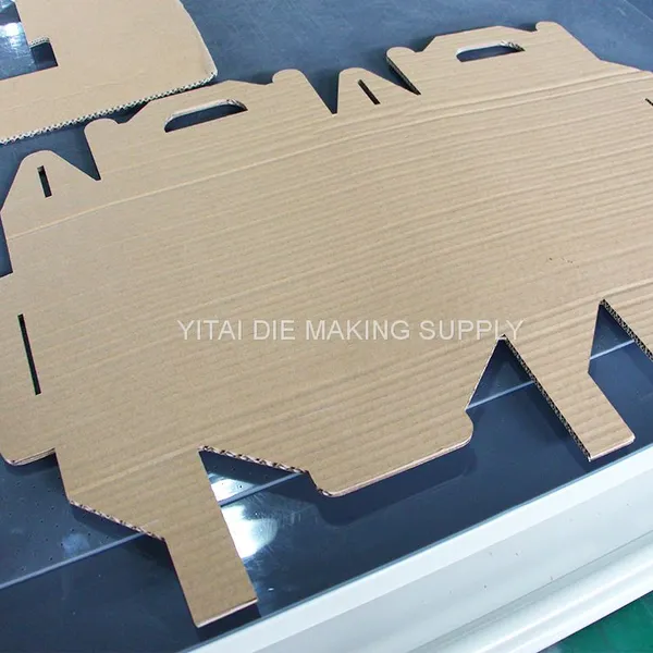 Computerized Cnc Oscillating Knife Carton Box Sample Digital Plotter Cutting Machine for Corrugated photo-3