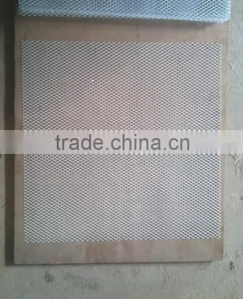 expanded metal mesh for automotive filtering
