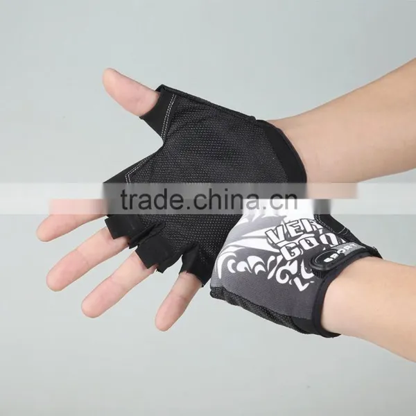 Breathable pu Materia Automobiles Half Finger Gloves photo-5