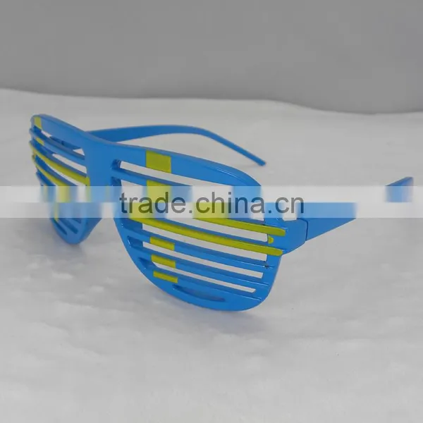 Plastic Shutters Flag Glasses photo-5