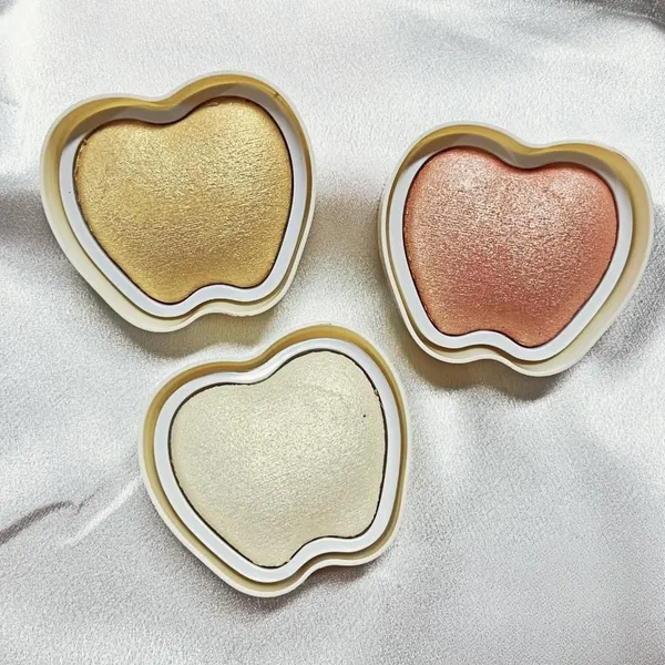 Factory OEM Apple Shape Make up Face Shimmer Highlighter Baked Powder Glow Loose Makeup Highlighter Powder Polvo De Cara