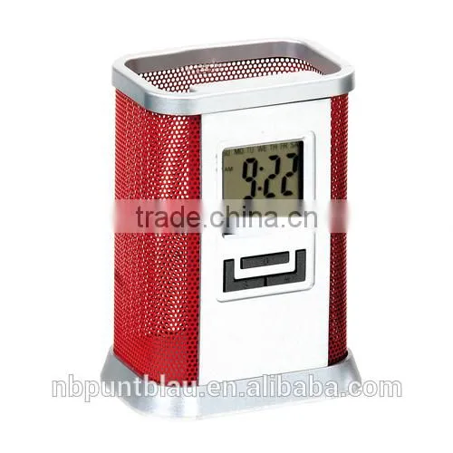 Pen Holder With Digital Clock photo-3