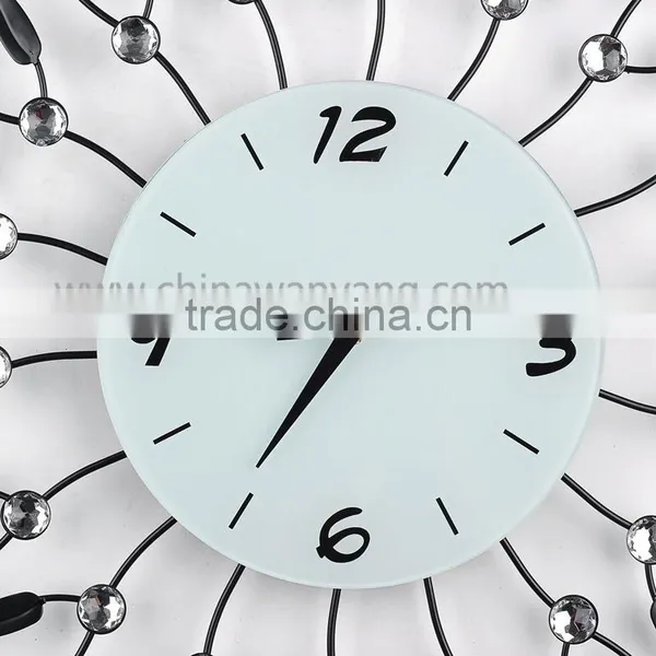 Metal Wall Digital Clock With Crystal and Leaf photo-5