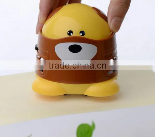 Vacuum Cleaner Handy Battery Powered Mini Bear Vacuum Cleaner photo-3