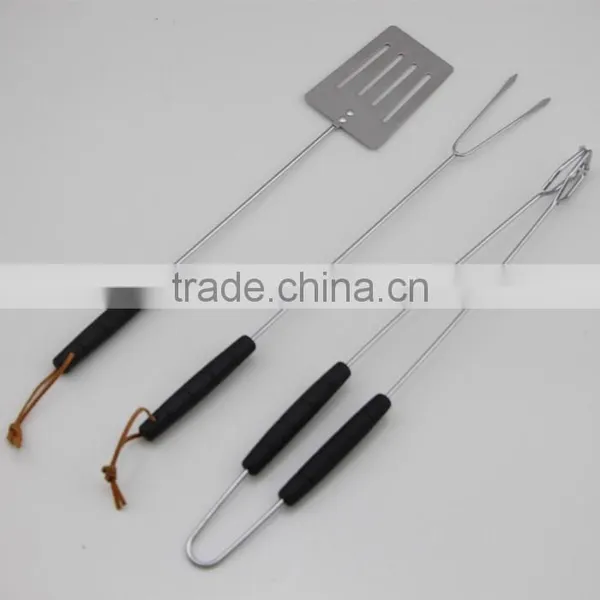 Black Rubber Handle Barbecue Tool Set With 3 Pieces of Tools Include Tong Spatula And Fork photo-4