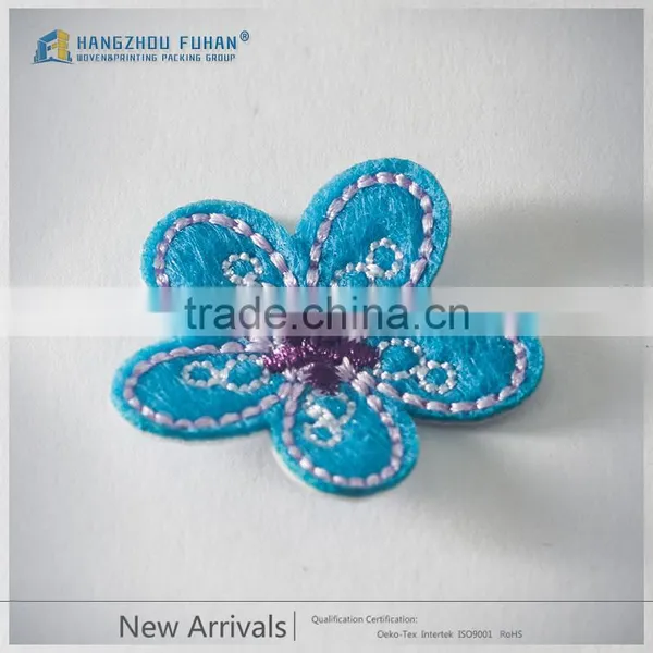 Модные маленькие ярлыки с дизайном вышивки цветов photo-2