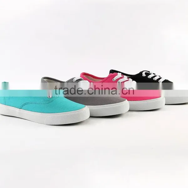 China Vulcanized Shoes Factory Price Colorful Women Canvas Shoes, Contemporary Little Girl Flat Feet Loafer Shoes photo-2