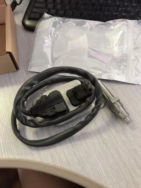 OE Member A0009053403 A0009056104 A0009055100 Nitrogen Oxide Nox Sensor Sensor Fits for Mercedes Benz photo-4