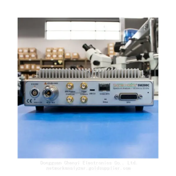 Nouveau récepteur de surveillance Signal Hound SM200C 20GHz avec diffusion à 160MHz
