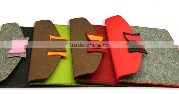 Korean Style Wool Felt Tablet Laptop Sleeve for Lady photo-2