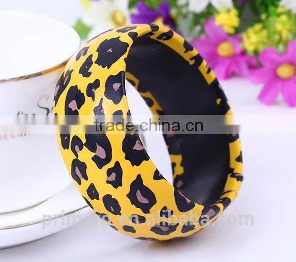 Wholesale Fashion Mixed Color Leopard Printed Wide Acrylic Resin Bangle photo-5