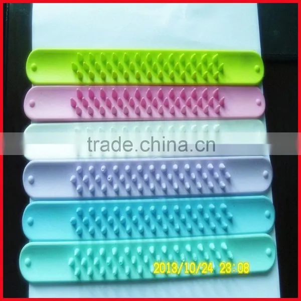 Made in China Good Quality Silicone Bracelet, Silicone Wristbands photo-5