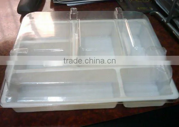 Blister packaging container