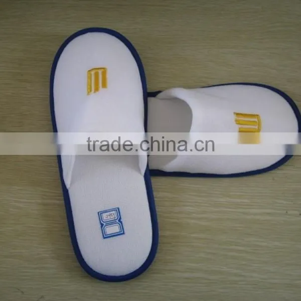 Disposable Open Toe Brushed Fabric Design Print Personalized White Hotel Slippers photo-6