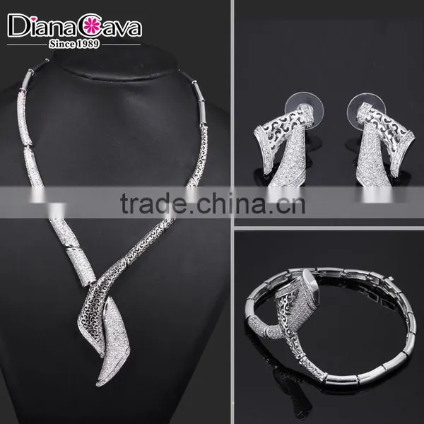 Newest Design Ladies Cubic Zirconia Pendant Classic Banquet Dressed Jewelry Set