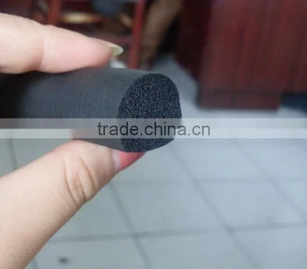 Black Rubber Strips/Auto Adhesive Rubber Seal Strip photo-2