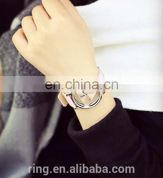 Wholesale Simple Personality Leather Triangle Shape Cool Lady Watch photo-2