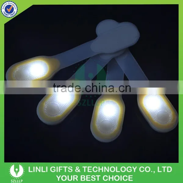 Promotional Gift Magnetic Silicone Portable Blinking LED Clip Light photo-6
