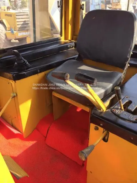 Бывшая гусеничная бульдозер Caterpillar D5H photo-2