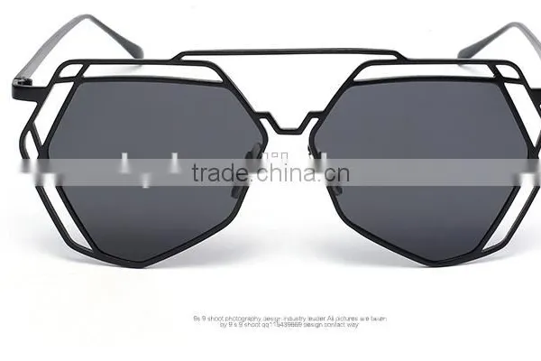 2016 Super Lovers Poly Polarized Sunglasses Metal Hollow Out V Glasses Frame Color Film Sunglasses photo-3