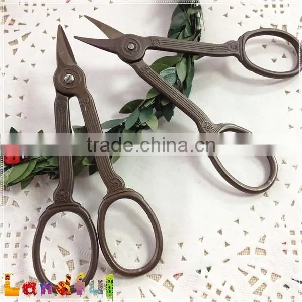 Fancy Embroidery Scissors Craft Vintage Antique Scissors The Eiffel Tower Scissors photo-3