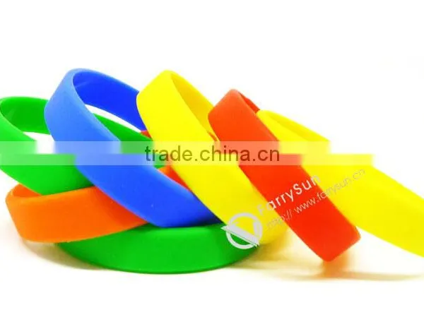 2015 Colorful Promotional Gifts Silicone Bracelet/silicone Wristband photo-3