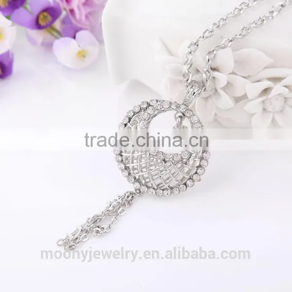 2016 Trendy Fashion Female Long Necklace Beautiful Moon Crystal Couple Necklace