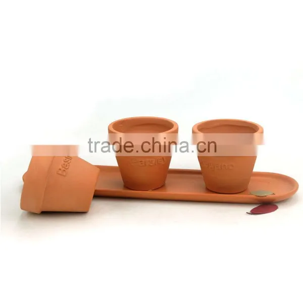 Small and Round Terracotta Planter With Saucer photo-4