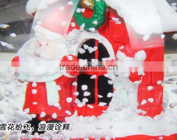 Hot Selling Polyresin Christmas Snow Globe Christmas Santa Snow Globe photo-3
