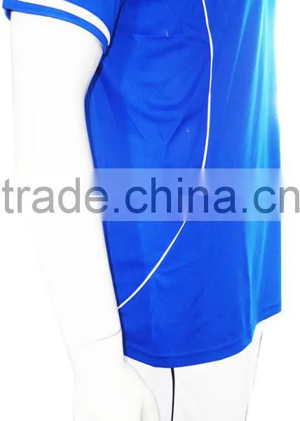 100% Polyester Custom Design Cheap Soccer Uniforms From China photo-3