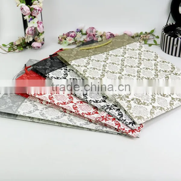 Custom Design Logo Printed Shopping Bag With Handle Gift Bags With UV photo-5