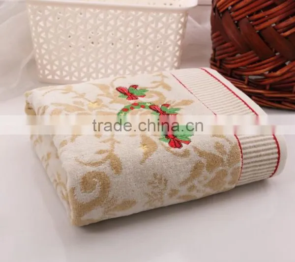 High Quality Cotton Towel Bath Set With Wreath Pattern photo-3