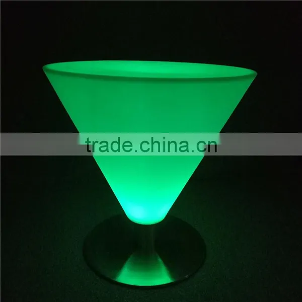 Cheap Wholesale Victorian Furniture Color Changing Glass Bar Table With Inbuilt LEDs for Pub and Strip Club photo-2
