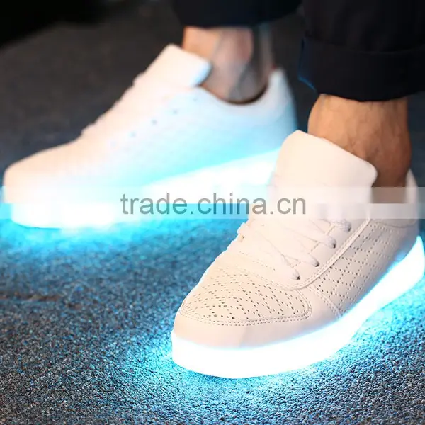 Factory Price Wholesale USB Charge Adults LED Shoes/LED Light up Shoes Sneaker photo-3