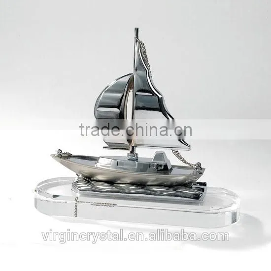 Custom Decorative Gold Color Sailing Boat Model With K9 Crystal Base for Business Gift photo-2