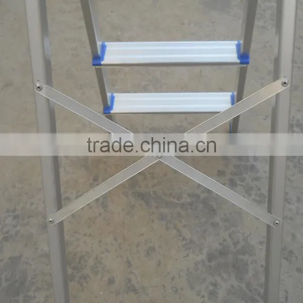 High Quality 2-8 Steps Household Ladder With EN131 /TUV GS Certificate Aluminum Folding Ladder photo-3
