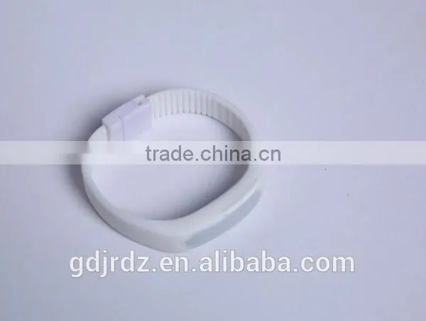 Made in China Environmentally Friendly LED Energy Saving Display Mode and Colorful Led Bracelet Watch