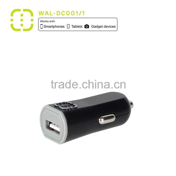 Walnut Universal MFI Certified Car Charger With 2.1A Output photo-5