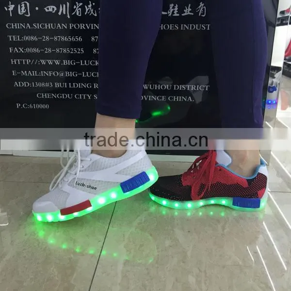 Fashionable NMD Led Light Running Shoes Light and Soft for Men and Women Kids Runners photo-4