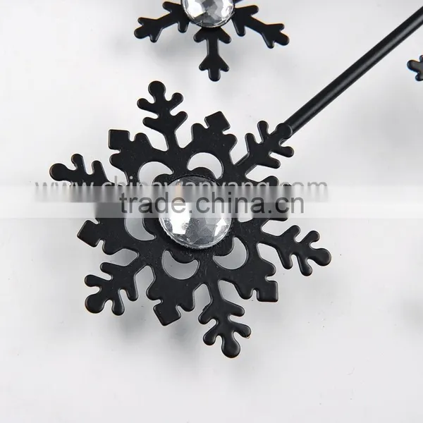 Stylish Wall Clock With Snow for Bedrooms photo-5